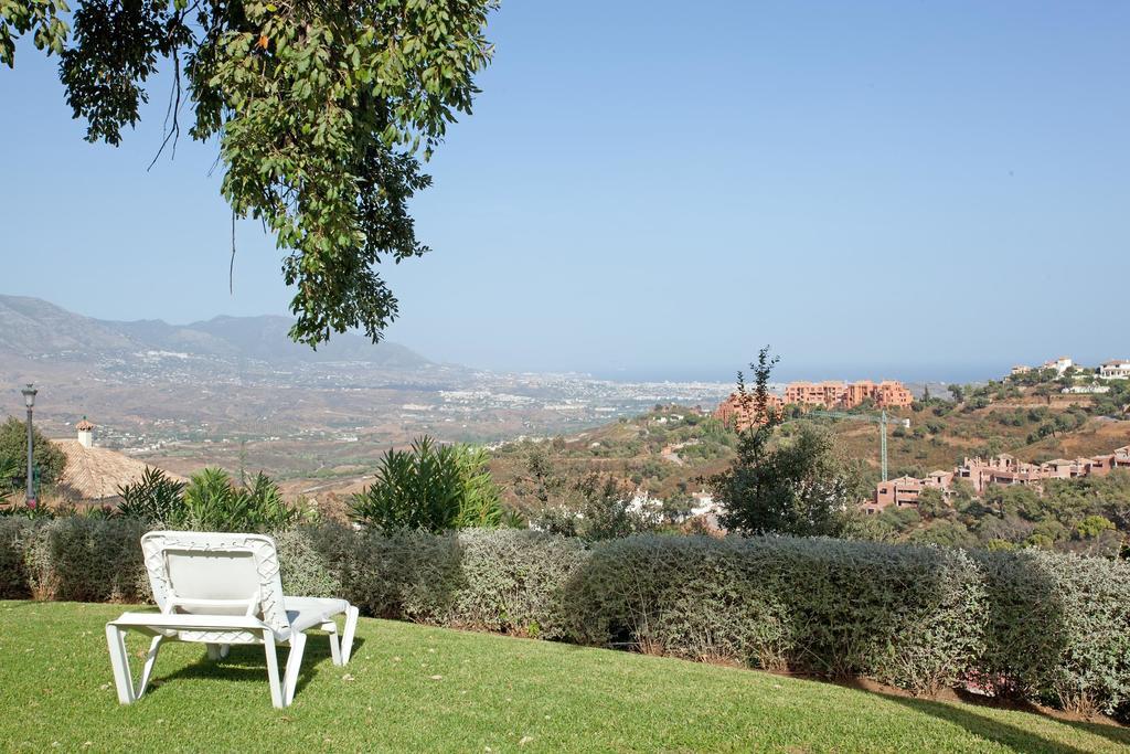 Apartment Jacarandas De Elviria Marbella Dış mekan fotoğraf